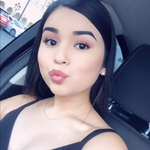 Meet your Posher, Karissa